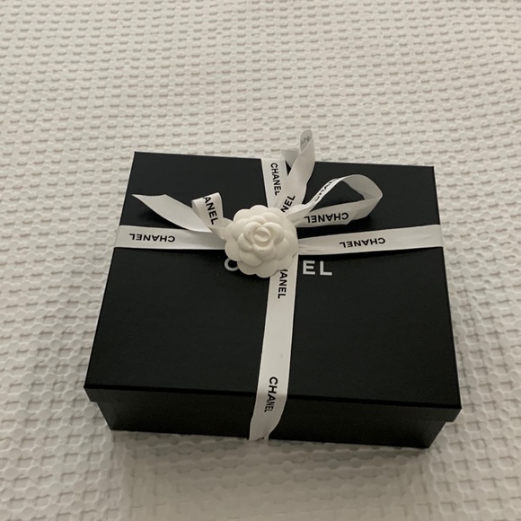 Chanel Dad Sandals Medallion Light Pink Calfskin Size 38.5 NWT - Picture 4 of 13